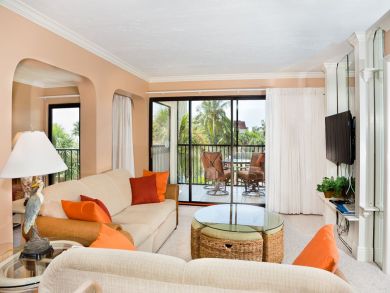 Sanibel Rental On Beach- Updated with Two Bedrooms Plus Den